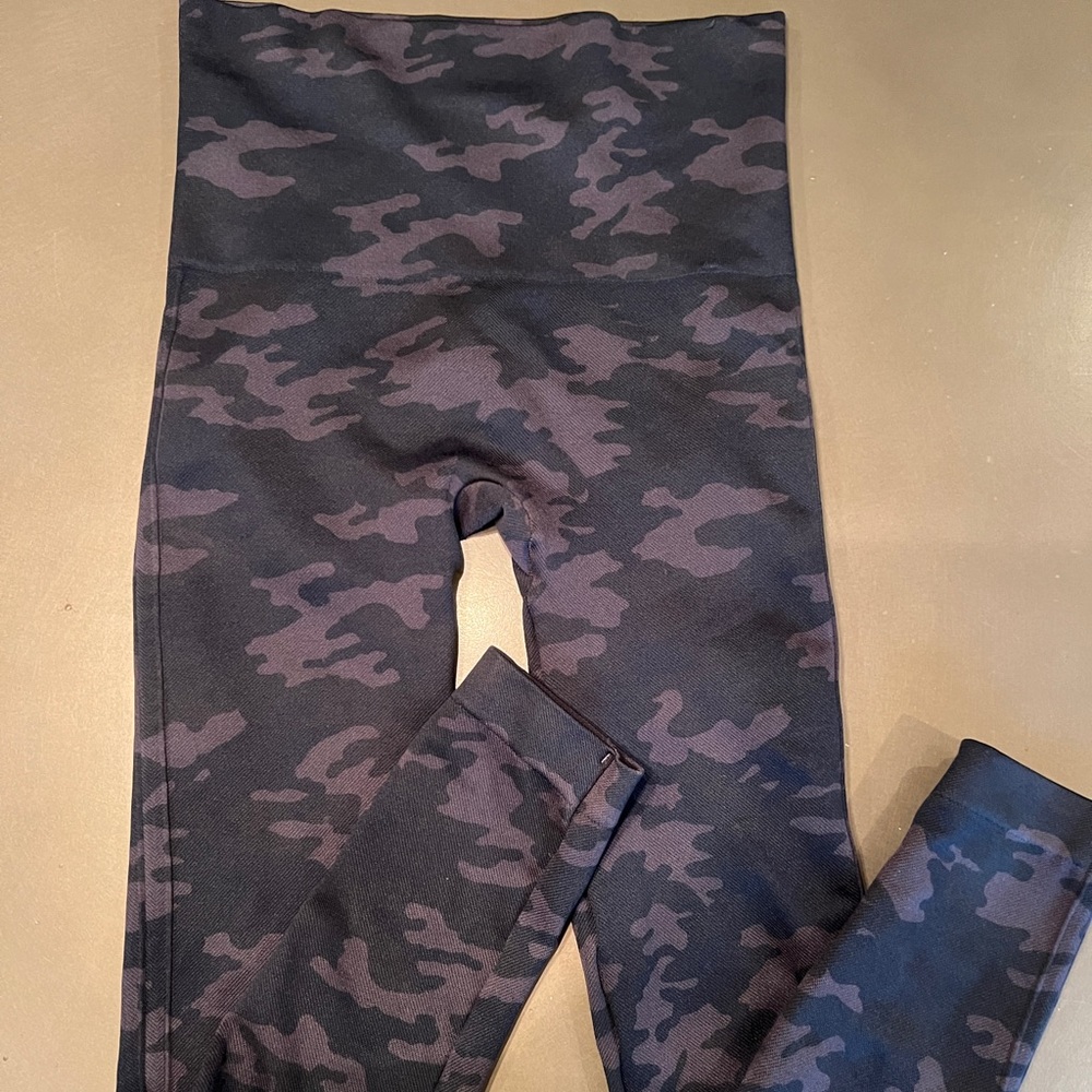 Spanx seamless look at me now leggings